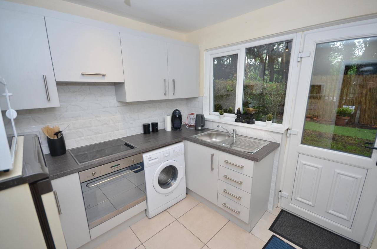 Bright Stylish 2 Bedroom Garden Apartment South Belfast Close To Everything Eksteriør bilde