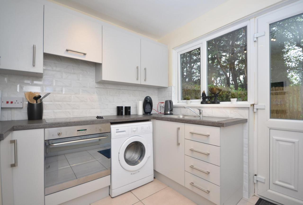 Bright Stylish 2 Bedroom Garden Apartment South Belfast Close To Everything Eksteriør bilde