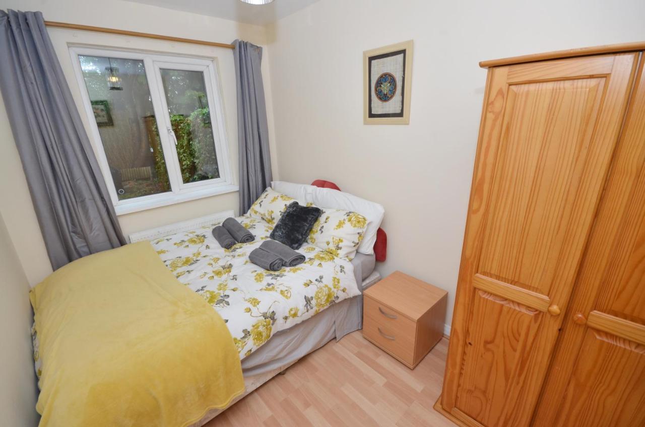 Bright Stylish 2 Bedroom Garden Apartment South Belfast Close To Everything Eksteriør bilde